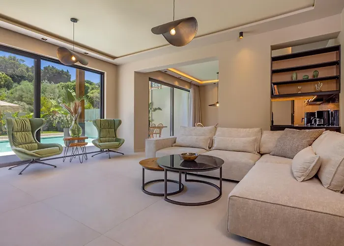 Costas Luxury - Athena's Villa